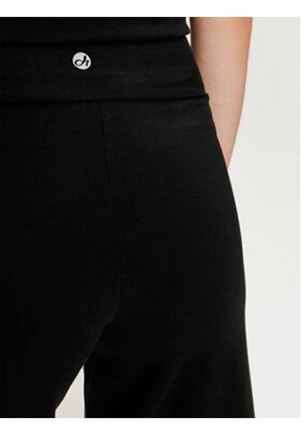 Deha Legginsy A00158 Czarny Slim Fit. Kolor: czarny. Materiał: bawełna
