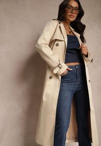 Renee - Beżowy Płaszcz w Stylu Trencza z Paskiem i Klamrą Sinthelle. Okazja: do pracy, na co dzień. Kolor: beżowy. Styl: casual, elegancki