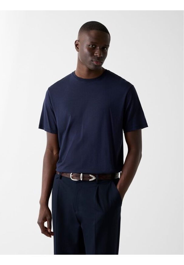 Guess T-Shirt 180293 Niebieski Classic Fit. Kolor: niebieski