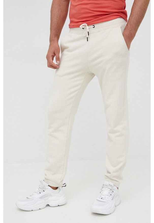 Sisley spodnie bawełniane męskie kolor beżowy gładkie. Kolor: beżowy. Materiał: bawełna. Wzór: gładki