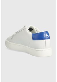Calvin Klein Jeans sneakersy skórzane CLASSIC CUPSOLE LACEUP LOW LTH kolor biały YM0YM00491. Nosek buta: okrągły. Zapięcie: sznurówki. Kolor: biały. Materiał: skóra #2