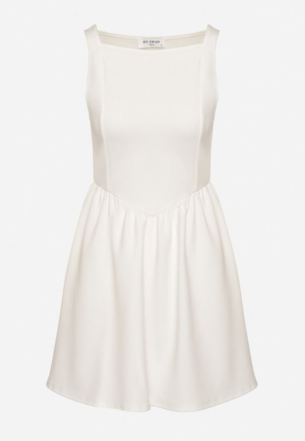 Born2be - Biała Koktajlowa Rozkloszowana Sukienka z Wiskozą Tilavelle. Okazja: na imprezę. Kolor: biały. Materiał: wiskoza. Sezon: lato. Typ sukienki: rozkloszowane, proste. Styl: wizytowy