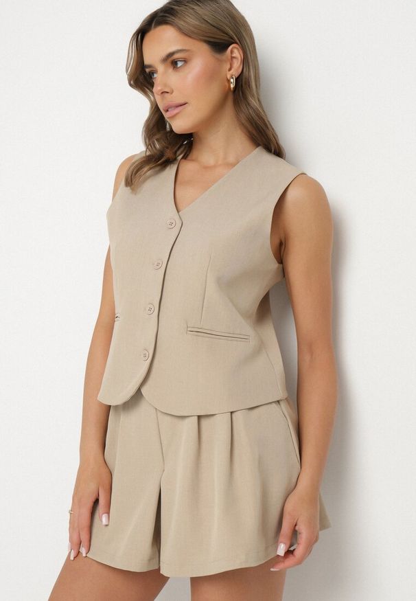 Born2be - Beżowy Wiskozowy Komplet Garniturowy Kamizelka i Szerokie Szorty Ulienia. Kolor: beżowy. Materiał: wiskoza