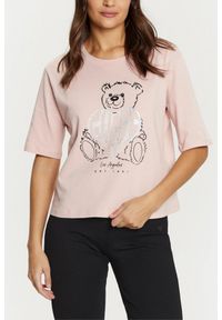 Guess - GUESS Różowy t-shirt damski Bear Boxy. Kolor: różowy