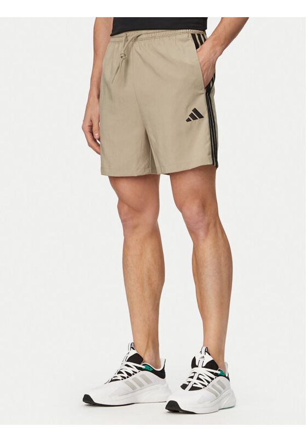 Adidas - adidas Szorty sportowe Essentials 3-Stripes Chelsea KD4889 Zielony Regular Fit. Kolor: zielony. Materiał: syntetyk. Styl: sportowy