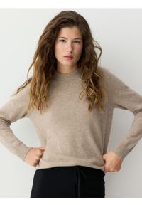 Reserved - Sweter z kaszmiru - beżowy. Kolor: beżowy. Materiał: kaszmir