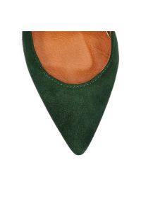 Arturo Vicci - Szpilki zielone zamszowe. Okazja: na spotkanie biznesowe. Nosek buta: szpiczasty. Kolor: zielony. Materiał: zamsz. Obcas: na szpilce. Styl: biznesowy #6