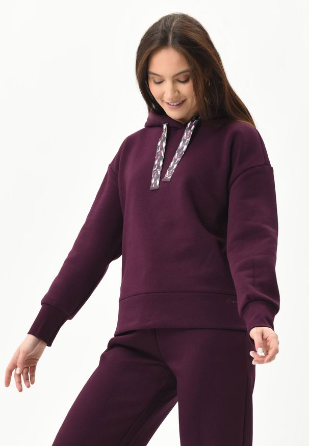 Volcano - Bluza z kapturem B-ROSI. Typ kołnierza: kaptur. Materiał: materiał, bawełna. Wzór: gładki, aplikacja, kolorowy. Styl: klasyczny