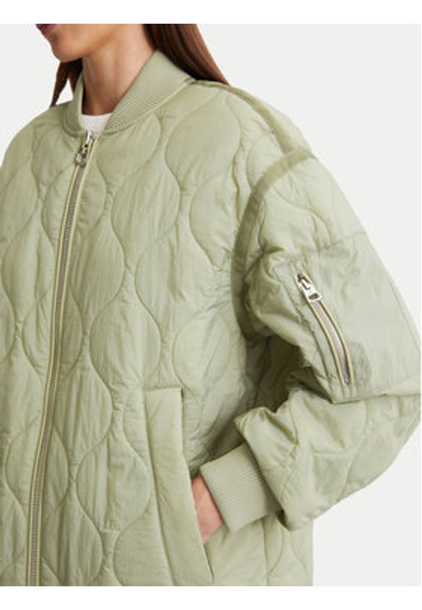 Marc O'Polo Kurtka przejściowa 506 0870 71017 Zielony Regular Fit. Typ kołnierza: polo. Kolor: zielony. Materiał: syntetyk