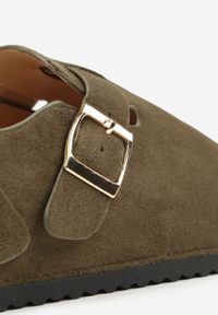 Renee - Zielone Sandały Typu Chodaki z Klamrami Silvermore. Okazja: na co dzień. Zapięcie: klamry. Kolor: zielony. Materiał: skóra, jeans. Styl: casual, street #6