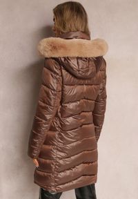 Renee - Brązowa Dwustronna Kurtka Płaszcz z Klasycznym Pikowaniem i Kapturem z Futerkiem Nuncos. Kolor: brązowy. Materiał: futro. Wzór: aplikacja. Styl: klasyczny #5