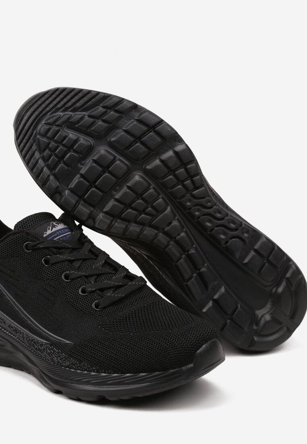 Born2be - Czarne Buty Sportowe Sneakersy z Ozdobnym Tłoczeniem Araviriel. Okazja: na co dzień. Kolor: czarny. Materiał: jeans. Obcas: na płaskiej podeszwie