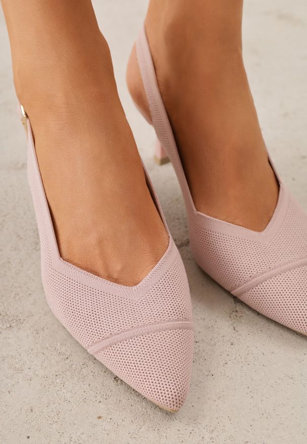 Renee - Różowe Czółenka Slingback VICES z Tkaniny na Niskim Obcasie z Wkładką Soft-Pillow Orinysha. Okazja: na co dzień, do pracy, na spotkanie biznesowe. Nosek buta: szpiczasty. Zapięcie: pasek. Kolor: różowy. Szerokość cholewki: normalna. Materiał: tkanina. Obcas: na obcasie. Styl: casual, biznesowy, elegancki. Wysokość obcasa: niski