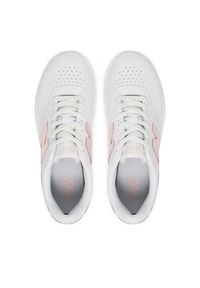 New Balance Sneakersy BBW80PNK Biały. Kolor: biały. Materiał: skóra