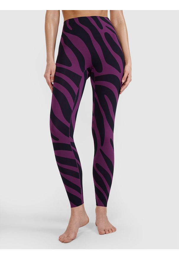 4f - 4F Legginsy do jogi i pilatesu szybkoschnące damskie - fioletowe M. Stan: podwyższony. Kolor: fioletowy. Materiał: elastan, tkanina, materiał, włókno, dzianina, syntetyk. Wzór: gładki, ze splotem. Sport: joga i pilates