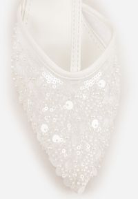 Born2be - Białe Siateczkowe Sandały na Szpilce z Noskiem Zdobionym Koralikami Riovela. Okazja: na co dzień, na ślub cywilny, do pracy, na wesele. Zapięcie: pasek. Kolor: biały. Wzór: aplikacja. Obcas: na szpilce. Styl: casual, elegancki #4