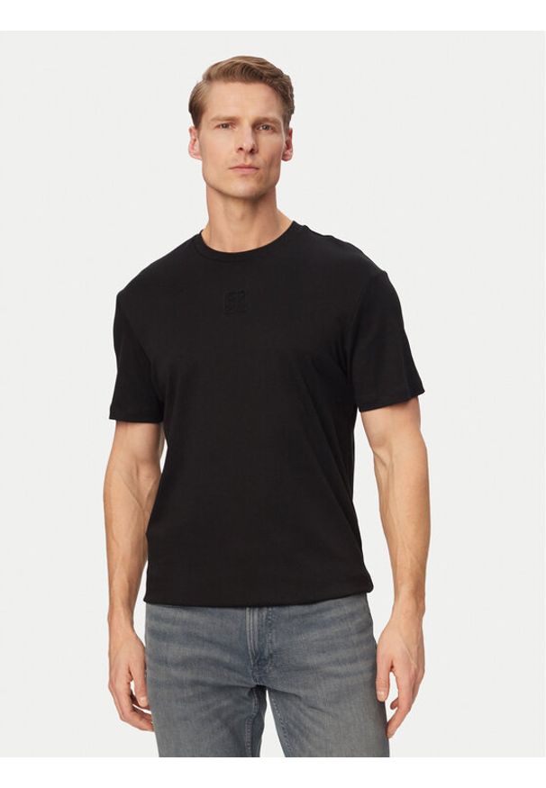 Calvin Klein T-Shirt LV04LF243G Czarny Regular Fit. Kolor: czarny. Materiał: bawełna