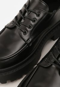 Renee - Czarne Półbuty VICES w Stylu Tech Gothic Ravithiel. Okazja: na co dzień. Kolor: czarny. Styl: casual #6