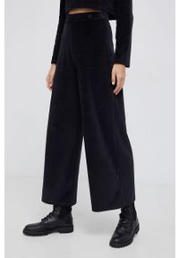 Desigual Spodnie damskie kolor czarny szerokie high waist. Stan: podwyższony. Kolor: czarny. Materiał: dzianina, welur