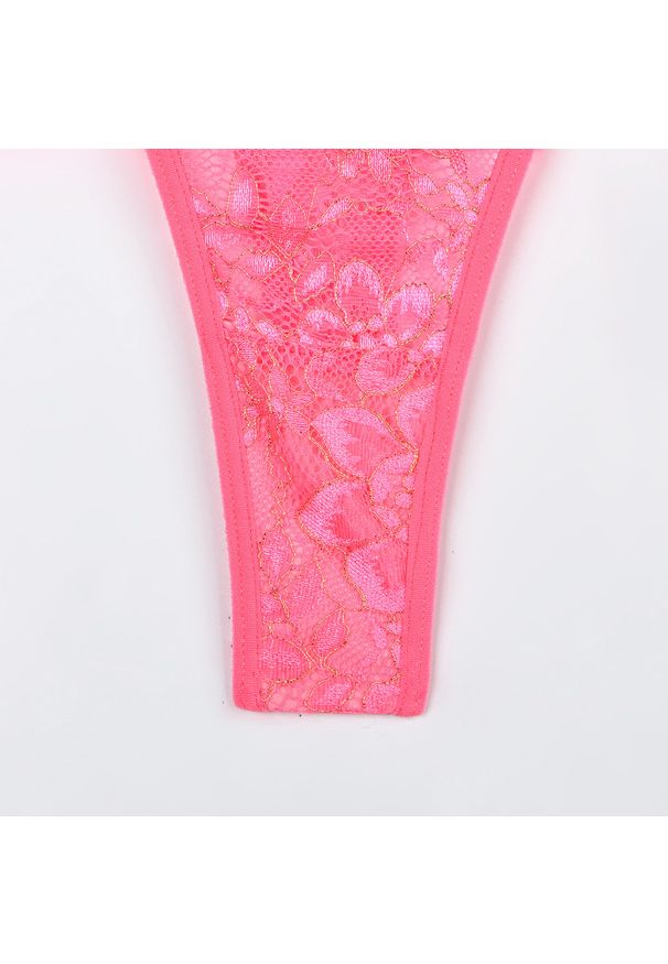 Intica - Komplet bielizny z falbanką i koronką dla kobiet Leontine. Kolor: biały. Materiał: koronka. Wzór: koronka