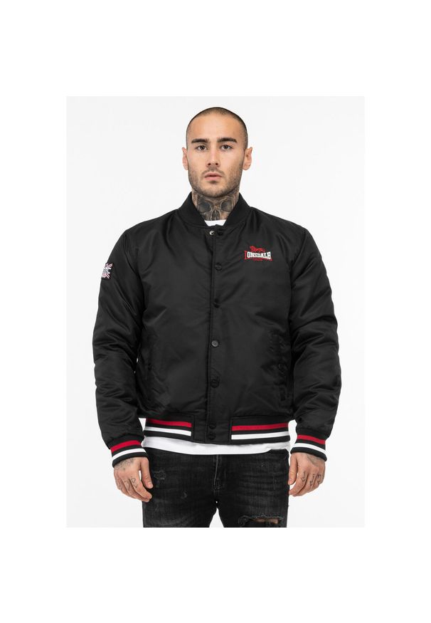 Kurtka regular fit Lonsdale Orkney. Kolor: wielokolorowy, czarny, czerwony. Wzór: haft. Sport: turystyka piesza