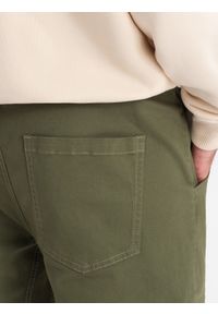 Ombre Clothing - Spodnie męskie JOGGERY z kieszeniami cargo - oliwkowe V18 P886 - XXL. Kolor: oliwkowy. Materiał: elastan, bawełna. Wzór: geometria
