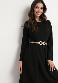 Born2be - Czarna Elegancka Sukienka Rozkloszowana Temarielis. Kolor: czarny. Długość rękawa: długi rękaw. Typ sukienki: oversize, rozkloszowane. Styl: elegancki #2