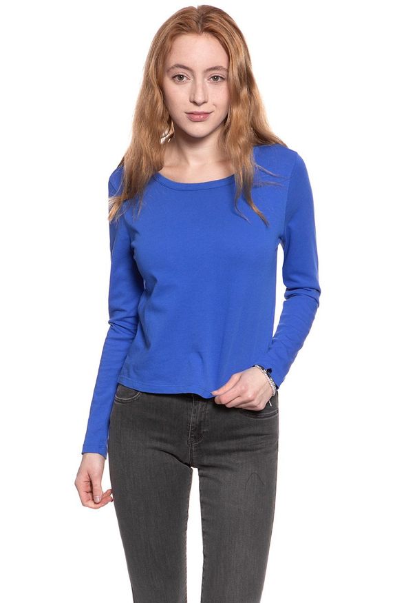 Wrangler - DAMSKI LONGSLEEVE WRANGLER B&Y LS CROP TEE NAUTICAL BLUE W722CF9V2 112130925. Długość rękawa: długi rękaw. Wzór: nadruk