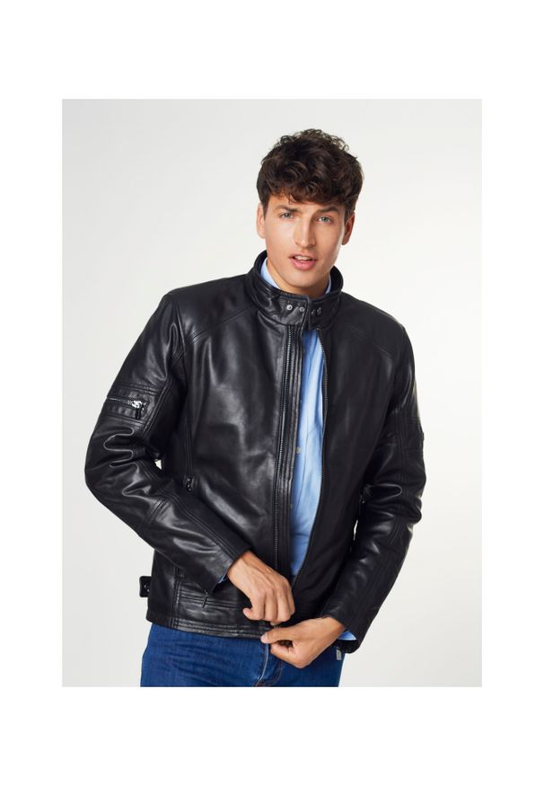 Ochnik - Krótka kurtka męska z wysokogatunkowej skóry. Kolor: czarny. Materiał: skóra. Długość: krótkie. Styl: klasyczny