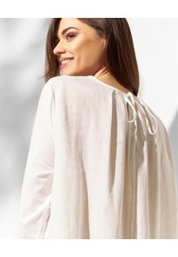 LE TRICOT PERUGIA - Biała lniana sukienka. Kolor: biały. Materiał: len. Typ sukienki: oversize. Długość: midi #3