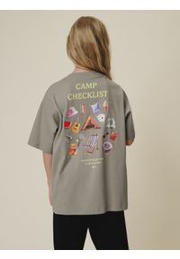 4f - 4F T-shirt loose z nadrukiem dziewczęcy - beżowy 158/164 (12-14 lat). Okazja: na co dzień. Kolor: beżowy. Materiał: bawełna, dzianina. Wzór: nadruk. Sezon: lato. Styl: casual #2