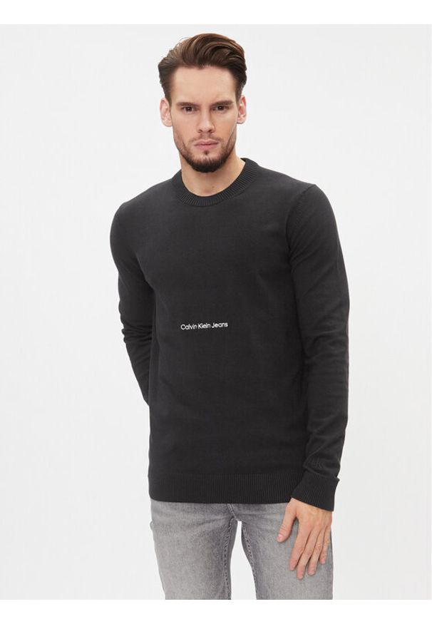 Calvin Klein Jeans Sweter J30J324328 Czarny Regular Fit. Kolor: czarny. Materiał: bawełna