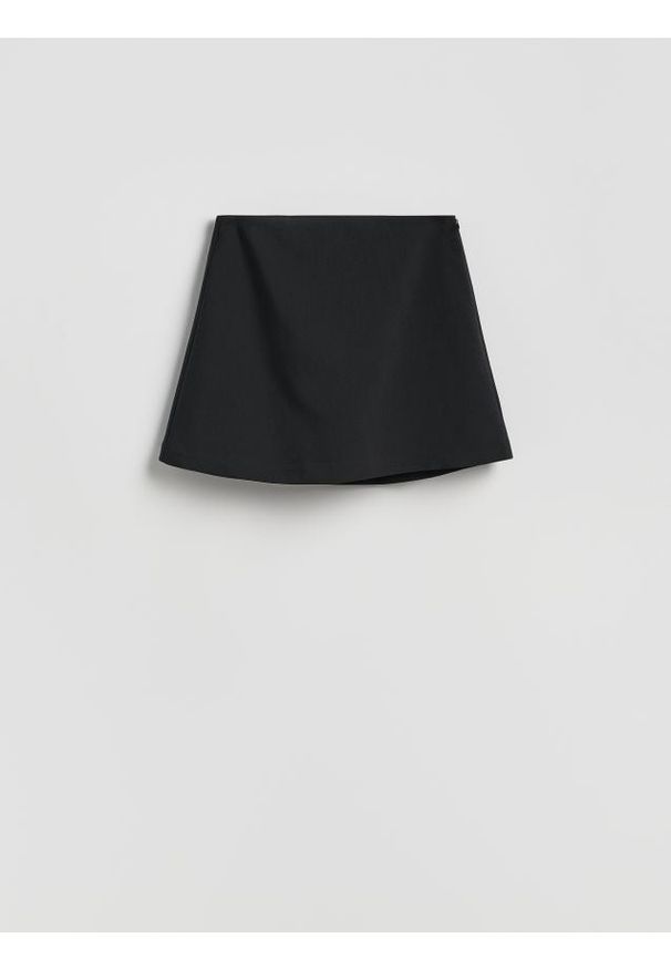 Reserved - Spódnico-szorty z dodatkiem wiskozy - czarny. Kolor: czarny. Materiał: wiskoza