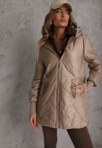 Renee - Brązowa Przejściowa Kurtka z Kapturem Pikowanymi Przeszyciami i Suwakami Kave. Okazja: na spacer. Typ kołnierza: kaptur. Kolor: brązowy. Materiał: poliester, jeans #7