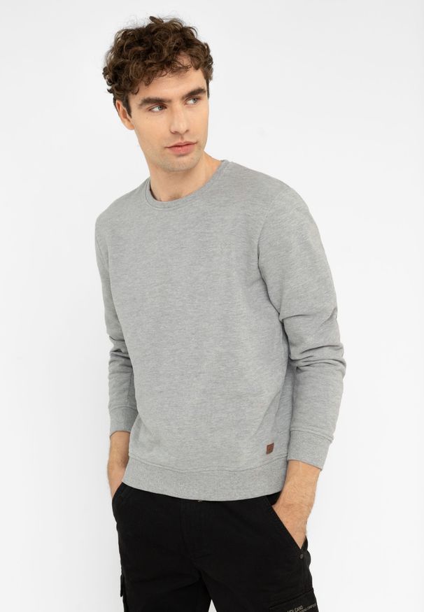 Volcano - Gładka bluza B-ANDY. Typ kołnierza: bez kaptura. Materiał: poliester, nubuk, bawełna, materiał, włókno, dzianina, skóra. Wzór: gładki. Styl: klasyczny