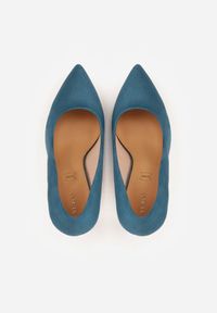 Renee - Ciemnozielone Szpilki Vices z Wkładką ze Skóry Naturalnej Innatia. Okazja: na co dzień, na spotkanie biznesowe, na ślub cywilny, do pracy, na wesele. Kolor: zielony. Materiał: skóra. Obcas: na szpilce. Styl: casual, biznesowy, elegancki, wizytowy #5