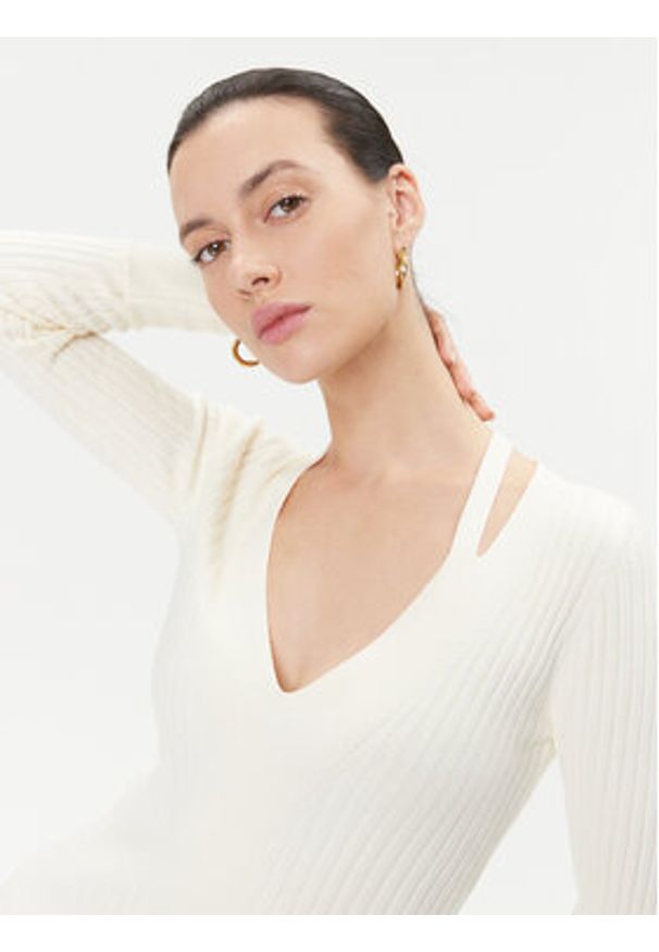 Guess Sweter W3BR30 Z2V42 Écru Regular Fit. Materiał: syntetyk, wiskoza