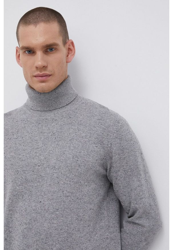 Premium by Jack&Jones - Sweter z domieszką wełny. Okazja: na co dzień. Typ kołnierza: golf. Kolor: szary. Materiał: wełna. Długość rękawa: długi rękaw. Długość: długie. Styl: casual