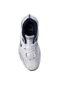 Buty Nike Air Monarch Iv M 415445-102 białe. Kolor: biały. Materiał: syntetyk, skóra ekologiczna, materiał. Szerokość cholewki: normalna