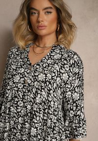 Renee - Czarna Rozkloszowana Sukienka z Bawełny Zdobiona Kwiatowym Wzorem Jenelitia. Okazja: na co dzień. Typ kołnierza: dekolt w serek. Kolor: czarny. Materiał: bawełna. Długość rękawa: krótki rękaw. Wzór: aplikacja, kwiaty. Typ sukienki: rozkloszowane. Styl: klasyczny, elegancki, casual #4
