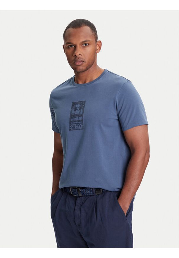 Guess T-Shirt M5YI67 KBW41 Niebieski Regular Fit. Kolor: niebieski. Materiał: bawełna