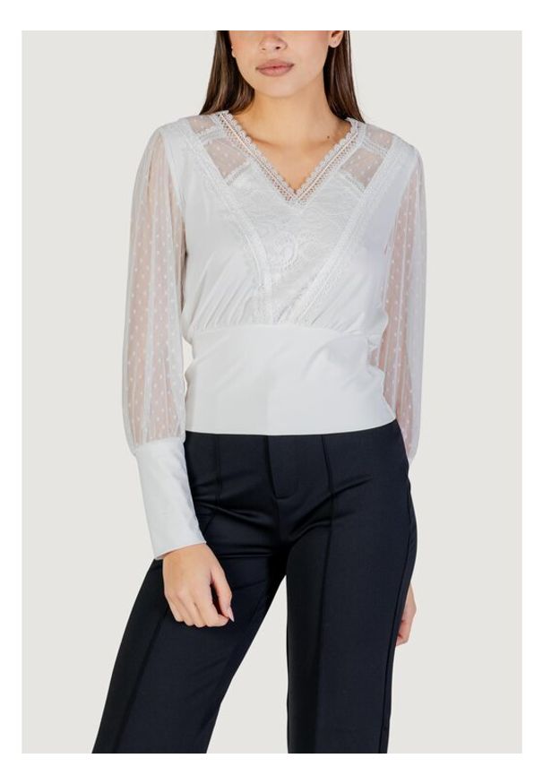 Morgan De Toi T-Shirt 251-TAGADO Biały Egg Fit. Kolor: biały