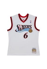 Mitchell & Ness - Dżersej bez rękawów Philadelphia 76ers 2002 Allen Iverson. Kolor: biały. Materiał: jersey. Długość rękawa: bez rękawów. Sport: koszykówka #1