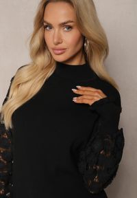 Renee - Czarny Półgolf Sweter z Wiskozą Ściągaczem i Koronką Liasara. Kolor: czarny. Materiał: koronka, wiskoza. Wzór: koronka. Sezon: zima #4