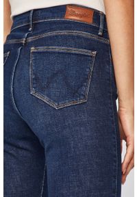 Wrangler jeansy High Rise Skinny Night Blue damskie high waist. Stan: podwyższony. Kolor: niebieski. Wzór: aplikacja #3