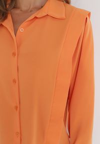 Born2be - Pomarańczowa Koszula z Falbaną przy Ramionach i Kołnierzem Sarya. Kolor: pomarańczowy. Materiał: tkanina. Długość rękawa: długi rękaw. Długość: długie. Wzór: gładki #3