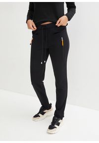 bonprix - Spodnie z gumką w talii, z wygodnego materiału punto di roma. Kolor: czarny. Materiał: materiał. Wzór: aplikacja #1