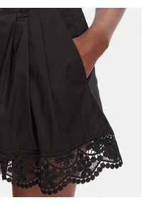 TwinSet - TWINSET Szorty materiałowe 251TT2096 Czarny Regular Fit. Kolor: czarny. Materiał: bawełna