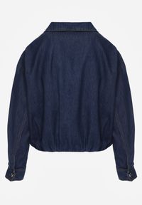 Born2be - Ciemnoniebieska Jeansowa Kurtka Przejściowa z Bawełny o Kroju Bombki z Kołnierzykiem Jotima. Okazja: na co dzień, na randkę. Kolor: niebieski. Materiał: bawełna, jeans. Styl: casual, elegancki #5