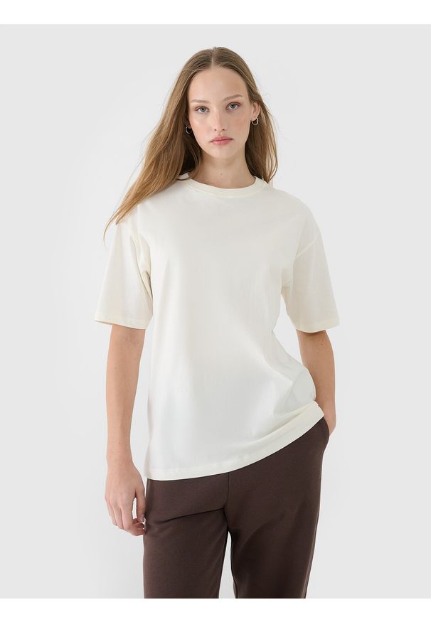 4f - 4F T-shirt oversize gładki damski - biały S. Okazja: na co dzień. Kolor: biały. Materiał: dzianina, jersey, bawełna. Długość rękawa: krótki rękaw. Długość: krótkie. Wzór: gładki. Styl: casual, klasyczny, sportowy